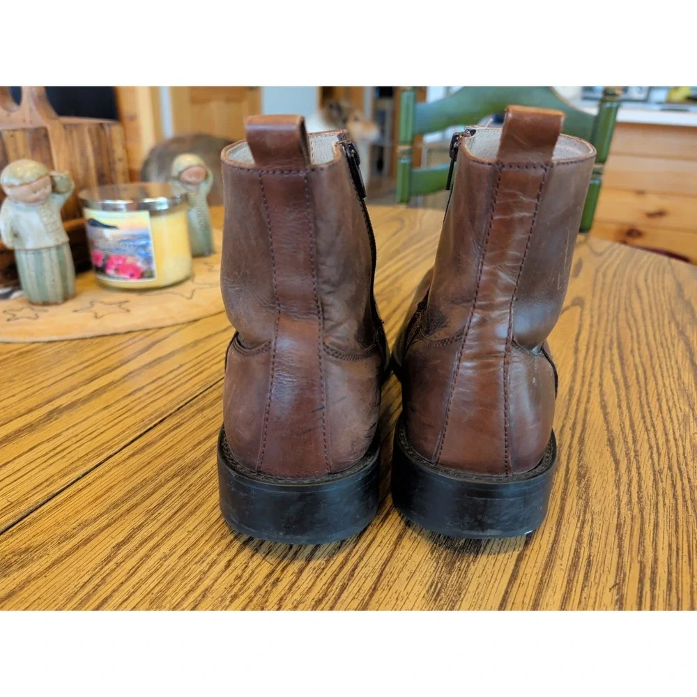 Kenneth Cole New York Micro Wave Brown Leather Size 9M Boots Square Toe
